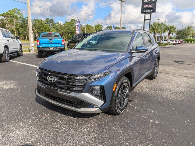 Used 2025 Hyundai Tucson SEL FWD image 3