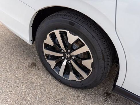 Used 2024 Honda Odyssey EX-L image 10