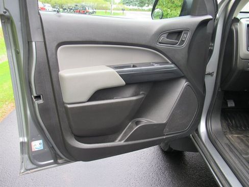 Used 2018 Chevrolet Colorado W/T RWD image 10