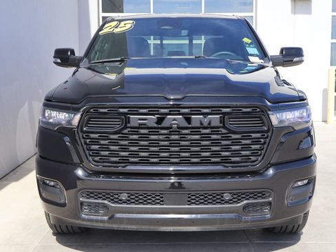 Used 2025 RAM 1500 Big Horn AWD/4WD image 5