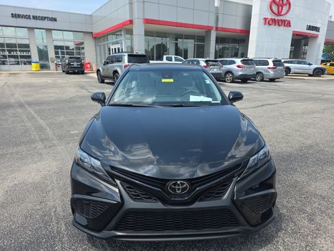Certified 2024 Toyota Camry SE w/ Convenience Package FWD image 2