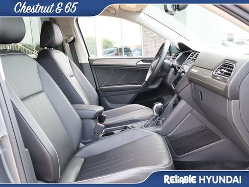 Used 2022 Volkswagen Tiguan SE FWD image 10