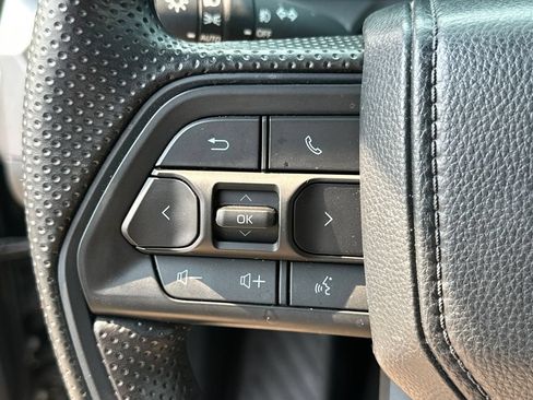 Used 2024 Toyota Tacoma SR5 AWD/4WD image 25