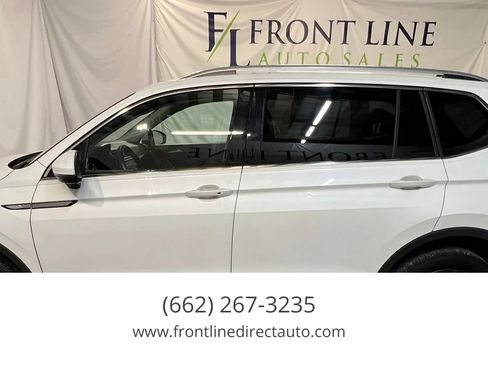 Used 2023 Volkswagen Tiguan SE FWD image 4
