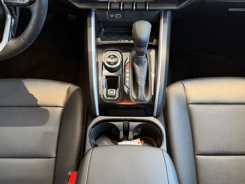 Used 2026 Chevrolet Colorado Trail Boss AWD/4WD image 15