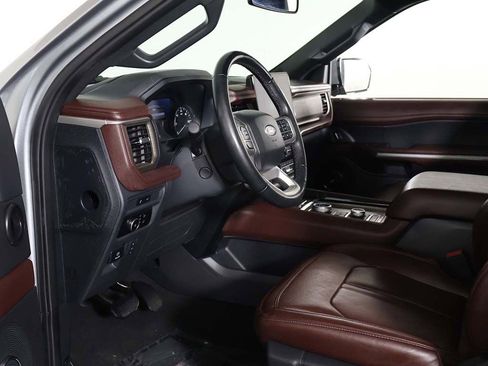 Used 2024 Ford Expedition Max Limited AWD/4WD image 30