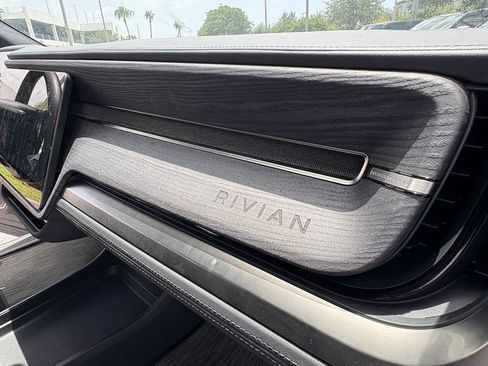 Used 2024 Rivian R1S Adventure AWD/4WD image 27