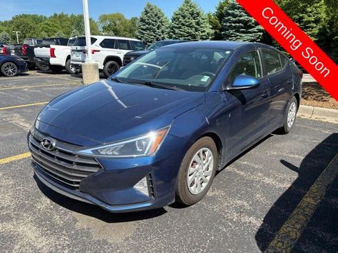 Used 2019 Hyundai Elantra SE FWD image 3