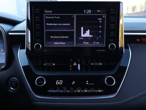 Used 2022 Toyota Corolla SE image 29