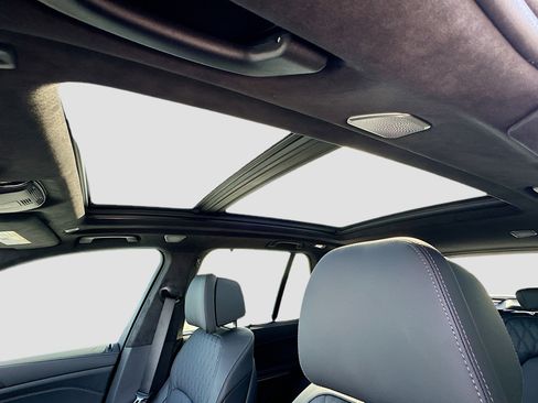 New 2026 BMW X5 M60i w/ Executive Package image 16