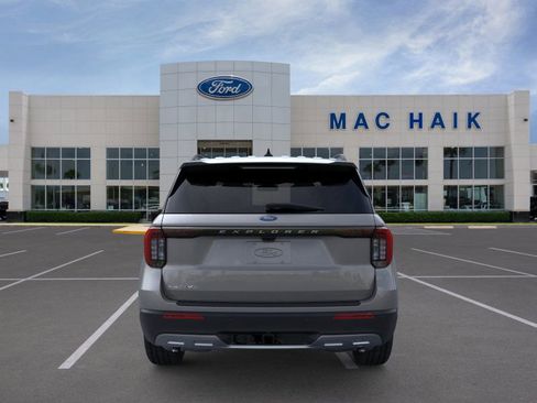 New 2025 Ford Explorer Active w/ Active Comfort Package image 5