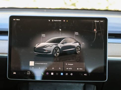 Used 2023 Tesla Model 3 Standard Range RWD image 13