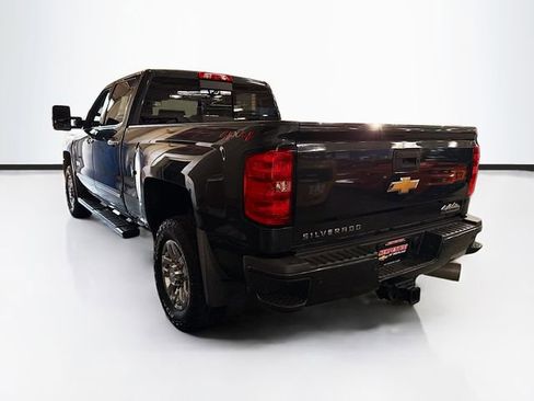 Used 2018 Chevrolet Silverado 3500 High Country w/ Duramax Plus Package image 8