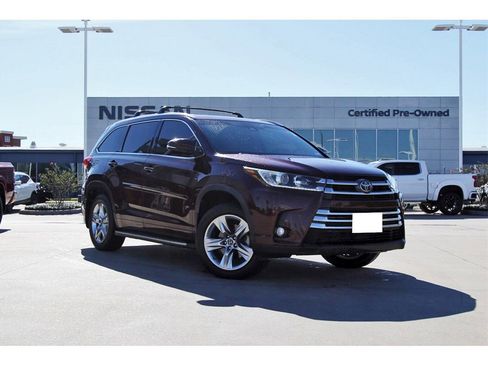 Used 2019 Toyota Highlander Limited image 1