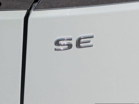 Used 2021 Volkswagen Atlas SE w/ Panoramic Sunroof Package FWD image 50