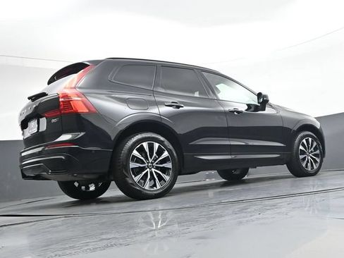 Used 2024 Volvo XC60 B5 Plus AWD/4WD image 32