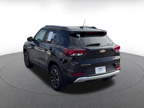 Used 2025 Chevrolet TrailBlazer LT image 11