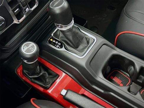 Used 2022 Jeep Gladiator Sport image 33