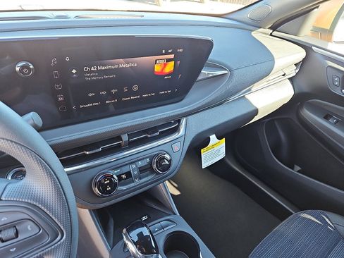 New 2026 Buick Envista Preferred w/ Convenience II Package image 18