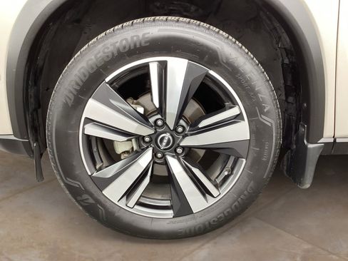 Used 2022 Nissan Rogue Platinum w/ Head-Up Display Package FWD image 37