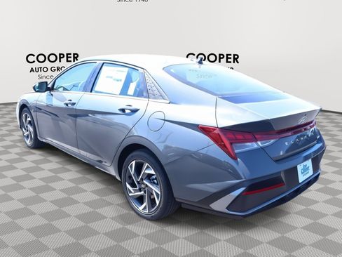 New 2026 Hyundai Elantra Limited FWD image 8