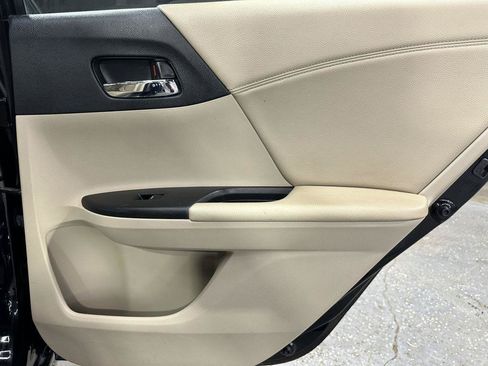 Used 2015 Honda Accord Touring image 35