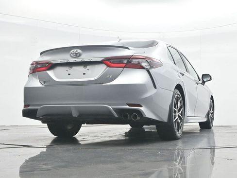 Used 2022 Toyota Camry SE FWD image 37