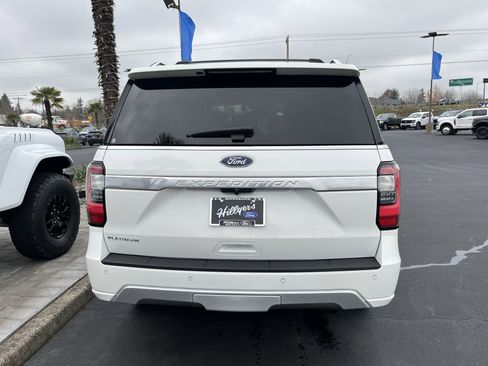 Used 2021 Ford Expedition Platinum image 4
