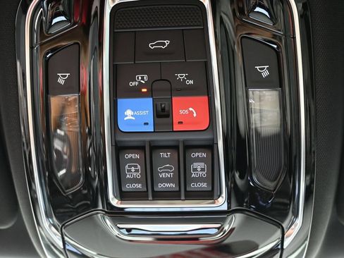 New 2026 Jeep Grand Wagoneer Summit AWD/4WD image 19