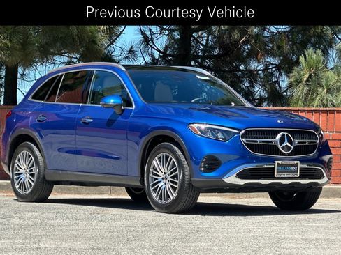 Certified 2026 Mercedes-Benz GLC 300 image 2