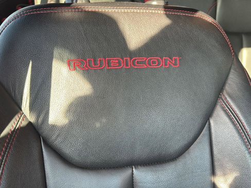 Used 2017 Jeep Wrangler Unlimited Rubicon image 24