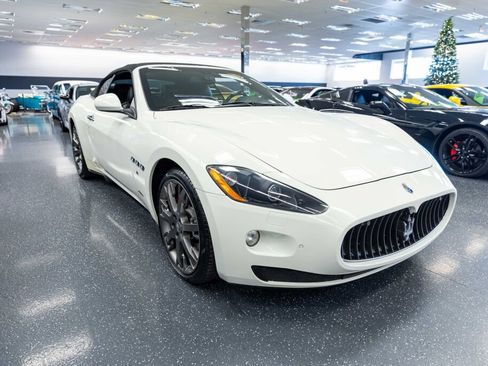 Used 2011 Maserati GranTurismo Convertible image 4