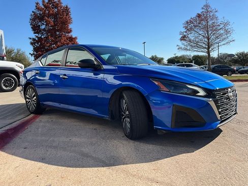 Used 2025 Nissan Altima 2.5 SV image 5