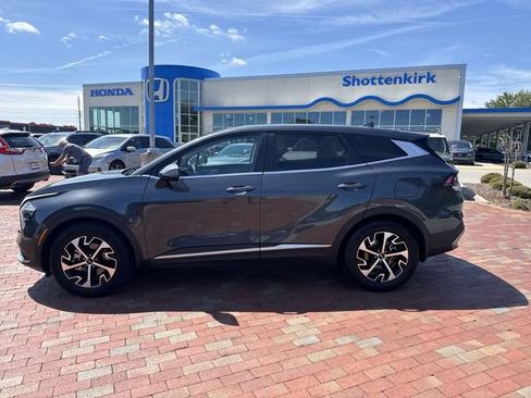 Used 2023 Kia Sportage EX FWD image 33