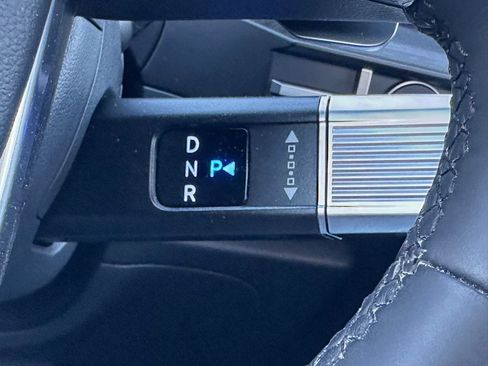 Used 2025 Hyundai Santa Fe Limited image 32