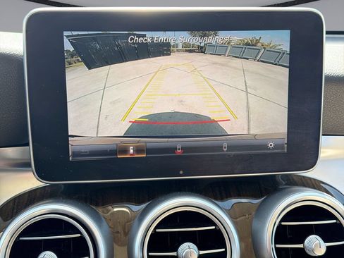 Used 2017 Mercedes-Benz GLC 300 image 24