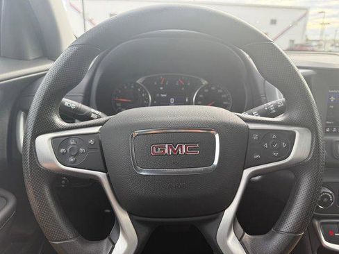 Used 2024 GMC Terrain SLE image 27