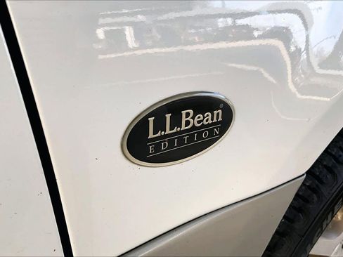 Used 2002 Subaru Outback H6 L.L. Bean Edition image 9