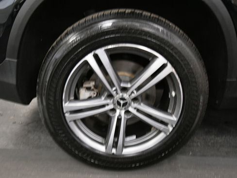 Used 2020 Mercedes-Benz GLC 300 4MATIC image 33