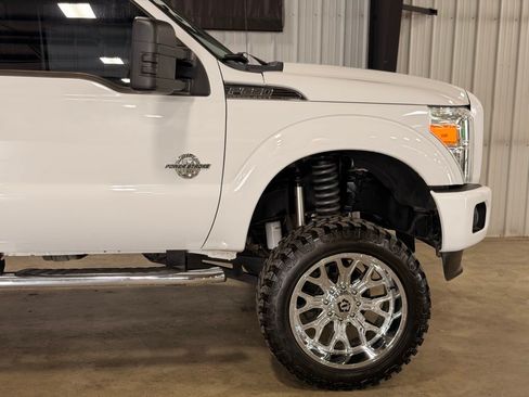 Used 2015 Ford F250 Lariat w/ Lariat Interior Package AWD/4WD image 10