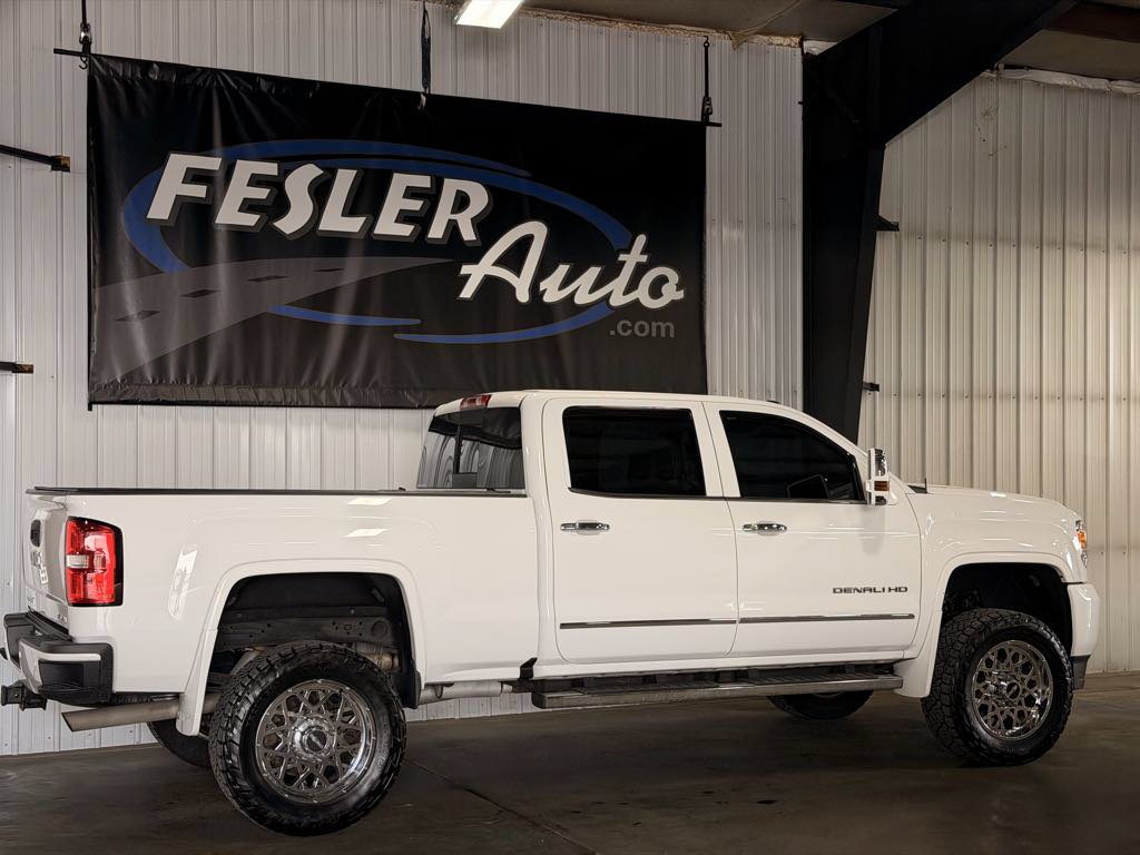 Used 2016 GMC Sierra 2500 Denali w/ Driver Alert Package AWD/4WD image 5