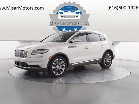Used 2022 Lincoln Nautilus Reserve w/ Class II Trailer Tow Package image 7