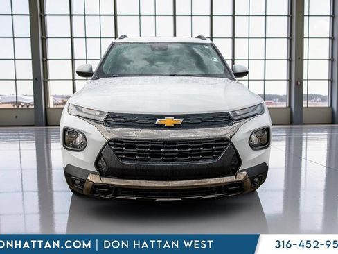 Used 2023 Chevrolet TrailBlazer ACTIV w/ Sun and Liftgate Package FWD image 25