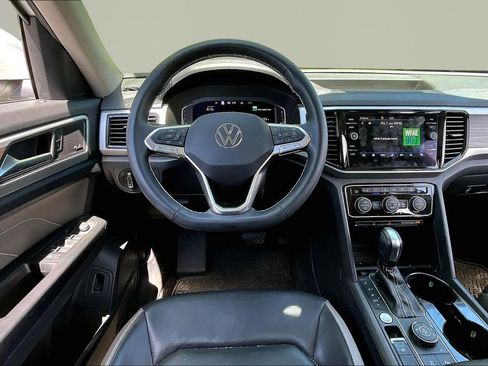 Used 2021 Volkswagen Atlas SEL Premium image 8
