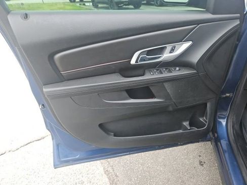 Used 2017 GMC Terrain SLE FWD image 16