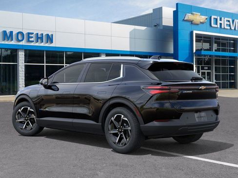 New 2026 Chevrolet Equinox EV LT FWD image 3