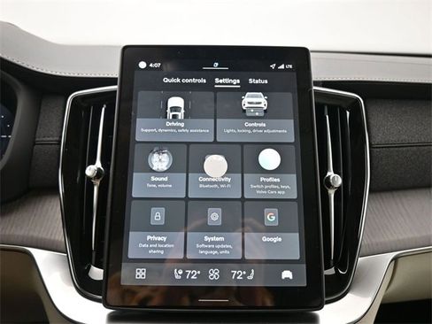 New 2026 Volvo XC90 T8 Ultra image 16