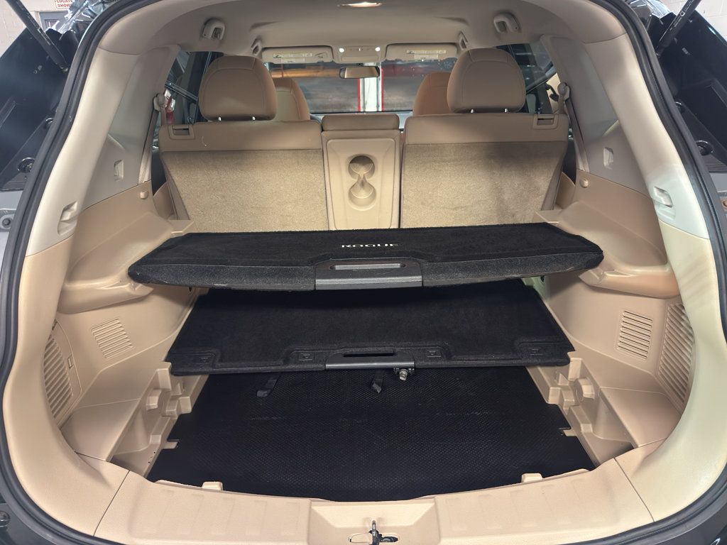 Used 2016 Nissan Rogue SV AWD/4WD image 29