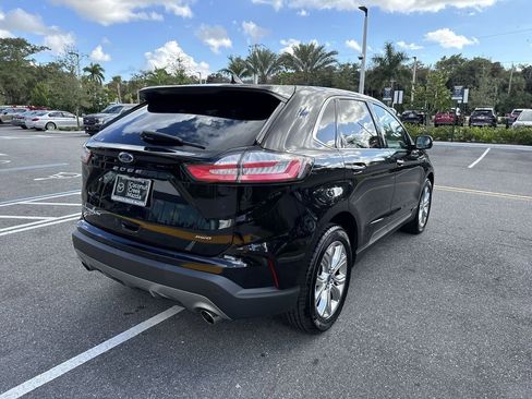 Used 2022 Ford Edge Titanium image 4