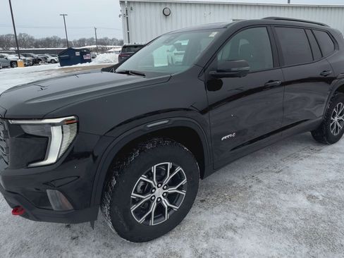 New 2026 GMC Acadia AT4 w/ Luxury Package image 4